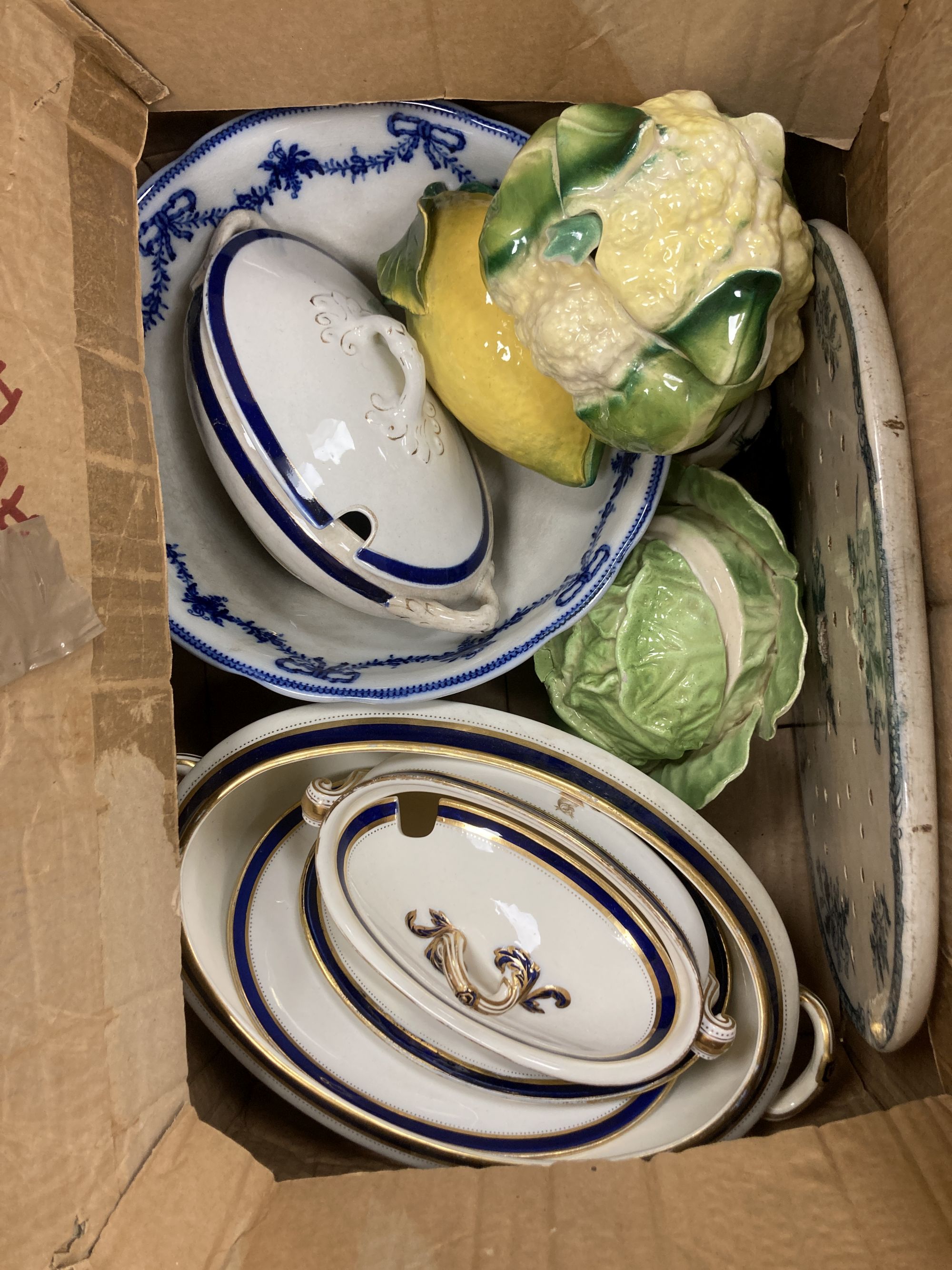 A quantity of mixed ceramics